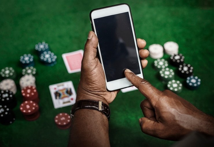 Pengguna mobile membuka Permainan Slide